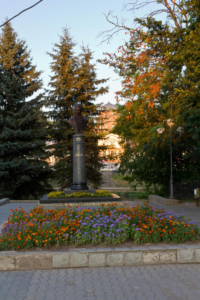 Памятник Львову